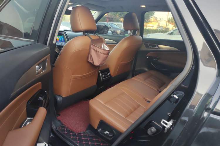 Used CHANGAN CS95 2017 2.0T Two-Wheel Drive Zhitu Edition Left Rear Seat