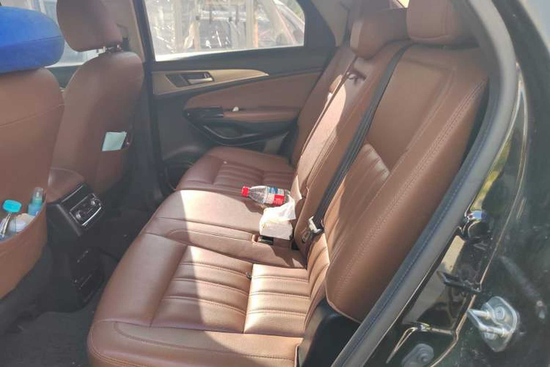 Used CHANGAN CS95 2017 2.0T Two-Wheel Drive Zhitu Edition Left Rear Seat