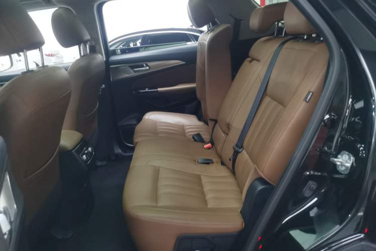 Used CHANGAN CS95 2017 2.0T Four-Wheel Drive ZhiZun Edition Left Rear Seat