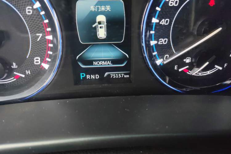 Used CHANGAN CS95 2017 2.0T Two-Wheel Drive Zhitu Edition Odometer Close Up