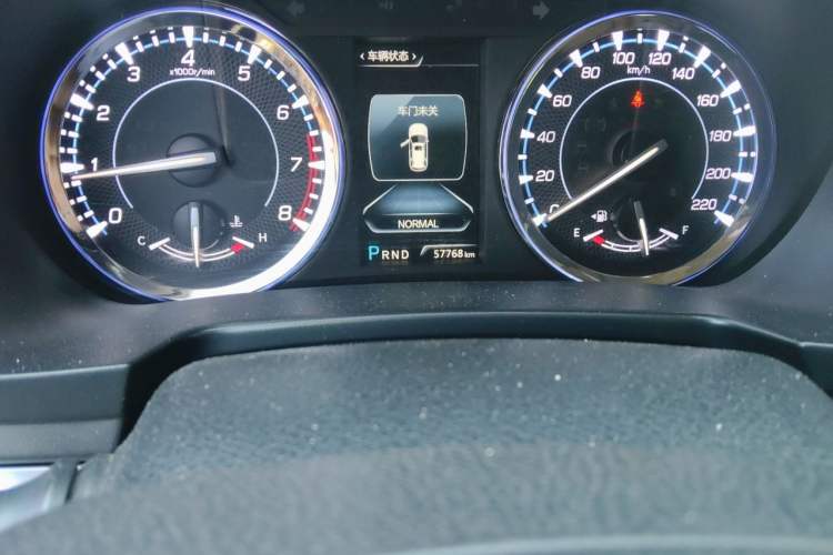 Used CHANGAN CS95 2017 2.0T Two-Wheel Drive Zhitu Edition Odometer Close Up