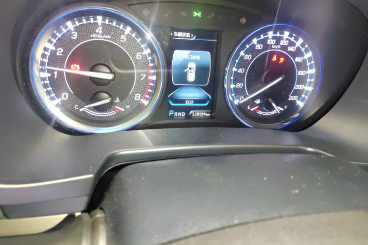 Used CHANGAN CS95 2017 2.0T Four-Wheel Drive SmartDrive Edition Odometer Close Up