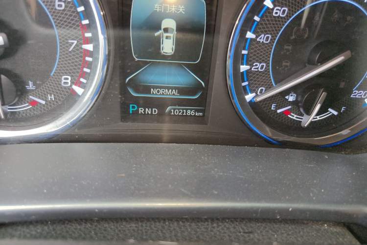 Used CHANGAN CS95 2017 2.0T Four-Wheel Drive SmartDrive Edition Odometer Close Up