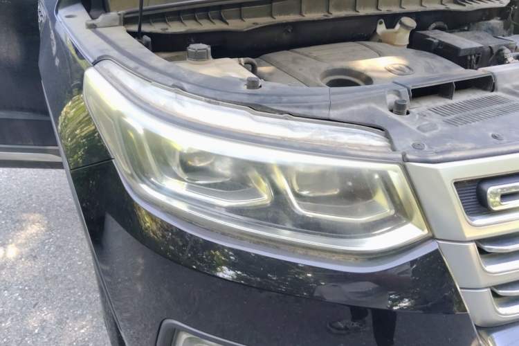 Used CHANGAN CS95 2017 2.0T Two-Wheel Drive Zhitu Edition Right Front Headlight