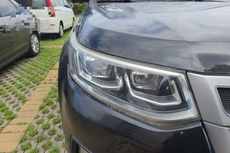 Used CHANGAN CS95 2017 2.0T Four-Wheel Drive SmartDrive Edition Right Front Headlight