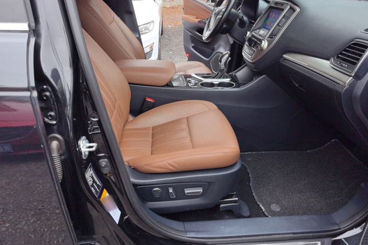 Used CHANGAN CS95 2017 2.0T Two-Wheel Drive Zhituo Edition Right Front Seat