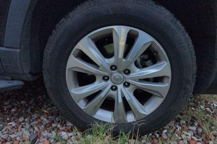 Used CHANGAN CS95 2017 2.0T Two-Wheel Drive Zhiyuan Edition Right Front Wheel Hub