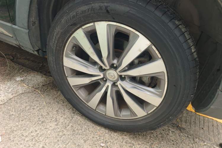 Used CHANGAN CS95 2017 2.0T Two-Wheel Drive Zhitu Edition Right Front Wheel Hub