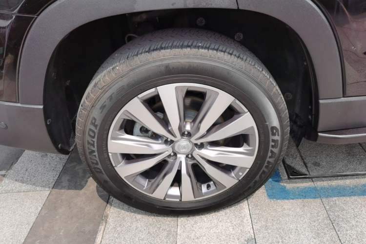 Used CHANGAN CS95 2017 2.0T Four-Wheel Drive ZhiZun Edition Right Rear Wheel Hub