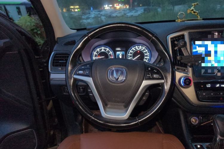 Used CHANGAN CS95 2017 2.0T Two-Wheel Drive Zhiyuan Edition Steering Wheel