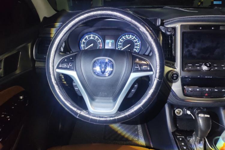 Used CHANGAN CS95 2017 2.0T Four-Wheel Drive SmartDrive Edition Steering Wheel