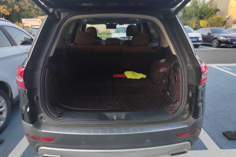 Used CHANGAN CS95 2017 2.0T Two-Wheel Drive Zhitu Edition Trunk