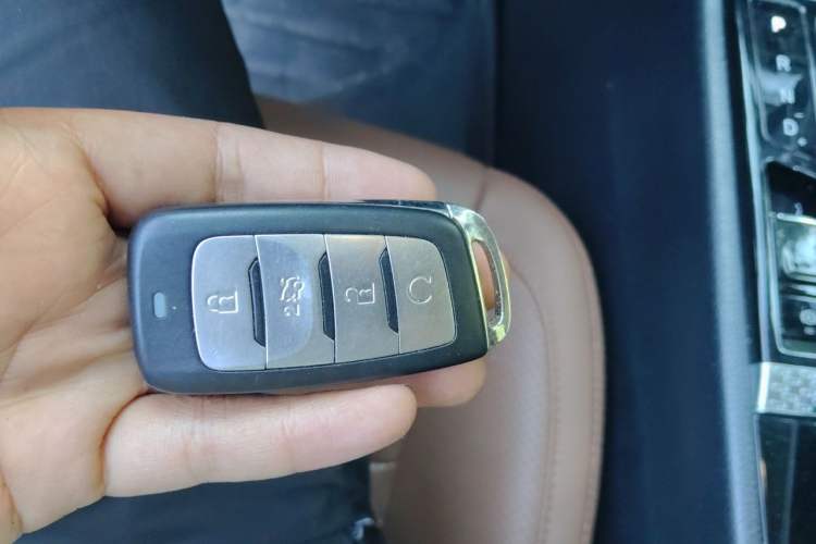 Used CHANGAN CS95 2017 2.0T Two-Wheel Drive Zhitu Edition Vehicle Key