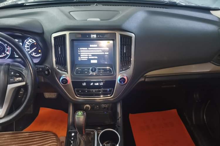 Used CHANGAN CS95 2017 2.0T Two-Wheel Drive Zhituo Edition Audio And AC Panel
