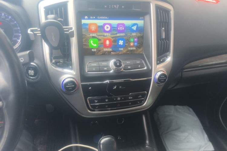Used CHANGAN CS95 2017 2.0T Four-Wheel Drive ZhiZun Edition Audio And AC Panel