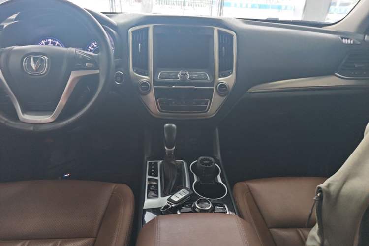 Used CHANGAN CS95 2017 2.0T Four-Wheel Drive SmartDrive Edition Audio And AC Panel