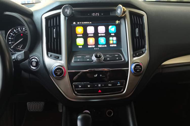 Used CHANGAN CS95 2017 2.0T Four-Wheel Drive SmartDrive Edition Audio And AC Panel