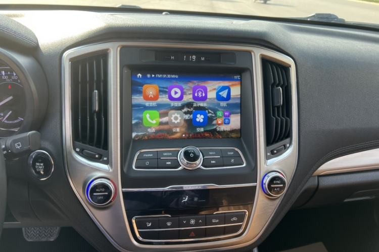 Used CHANGAN CS95 2017 2.0T Two-Wheel Drive Zhituo Edition Audio And AC Panel