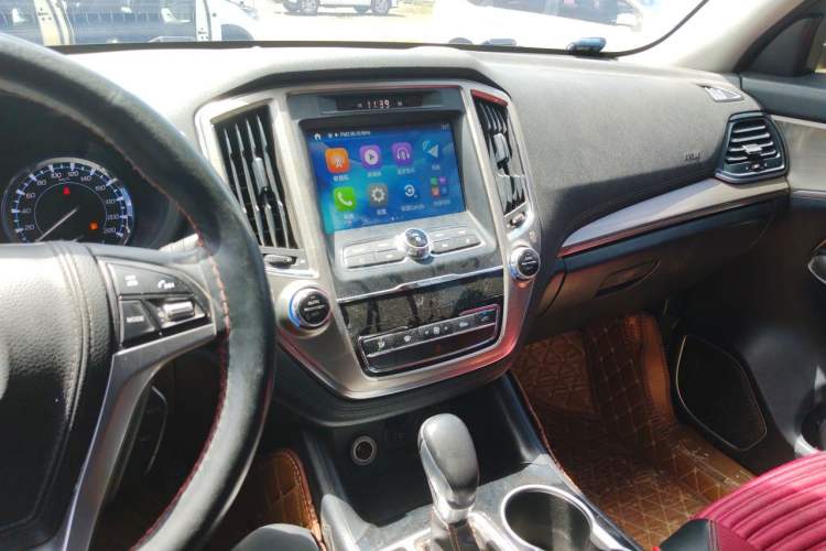 Used CHANGAN CS95 2017 2.0T Four-Wheel Drive SmartDrive Edition Audio And AC Panel