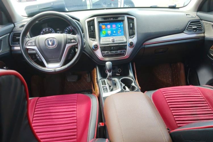 Used CHANGAN CS95 2017 2.0T Four-Wheel Drive SmartDrive Edition Center Console