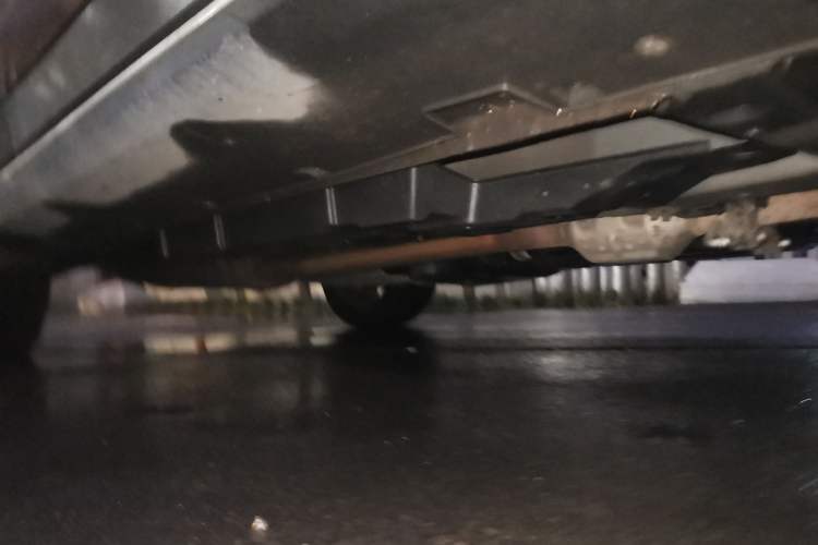 Used CHANGAN CS95 2017 2.0T Four-Wheel Drive ZhiZun Edition Chassis Front Right