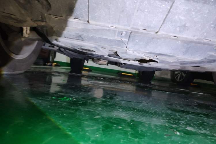 Used CHANGAN CS95 2017 2.0T Two-Wheel Drive Zhituo Edition Chassis Front