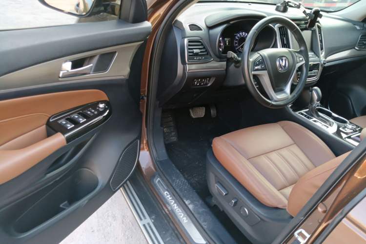 Used CHANGAN CS95 2017 2.0T Four-Wheel Drive SmartDrive Edition Driver Seat