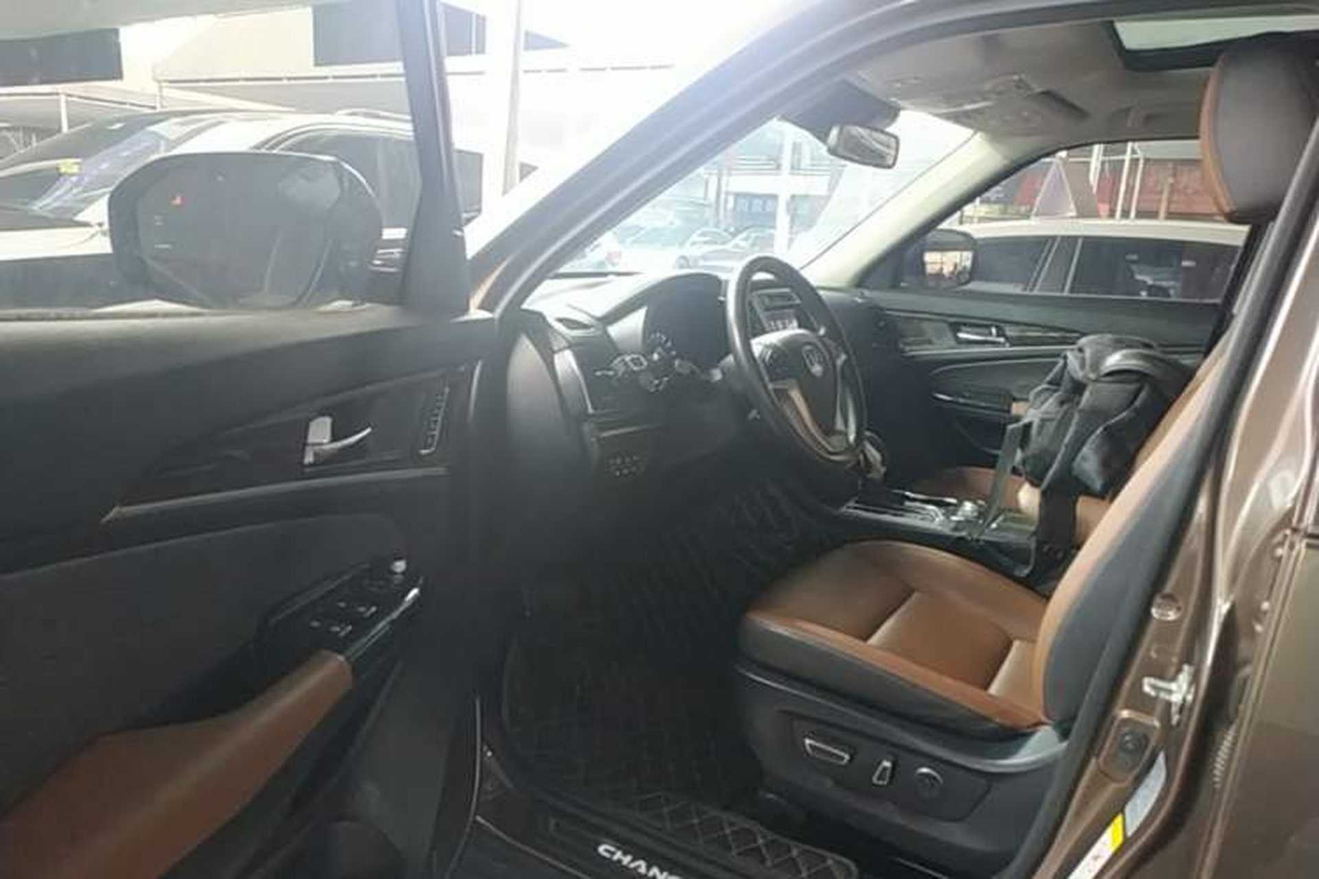 Used CHANGAN CS95 2017 2.0T Four-Wheel Drive ZhiZun Edition Driver Seat