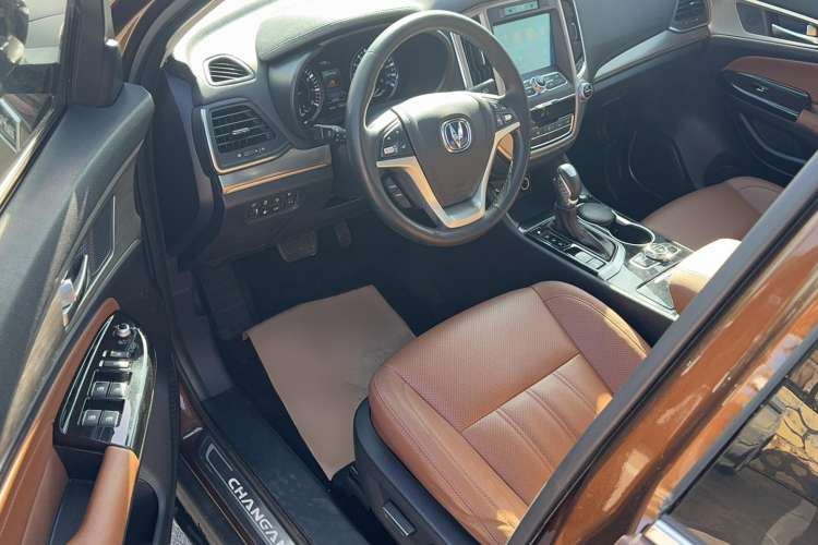 Used CHANGAN CS95 2017 2.0T Two-Wheel Drive Zhitu Edition Driver Seat