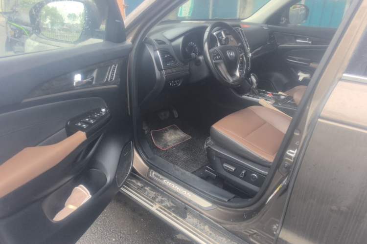 Used CHANGAN CS95 2017 2.0T Four-Wheel Drive ZhiZun Edition Driver Seat