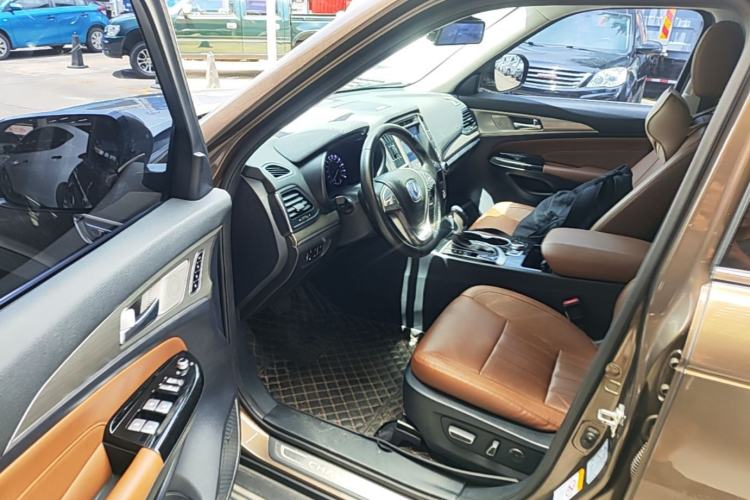 Used CHANGAN CS95 2017 2.0T Four-Wheel Drive ZhiZun Edition Driver Seat