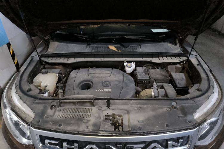 Used CHANGAN CS95 2017 2.0T Two-Wheel Drive Zhitu Edition Engine Bay