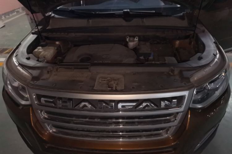 Used CHANGAN CS95 2017 2.0T Two-Wheel Drive Zhitu Edition Engine Bay