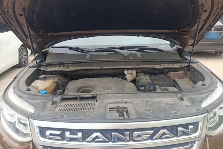 Used CHANGAN CS95 2017 2.0T Four-Wheel Drive SmartDrive Edition Engine Bay