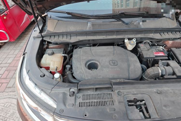 Used CHANGAN CS95 2017 2.0T Two-Wheel Drive Zhiyuan Edition Engine Bay Right