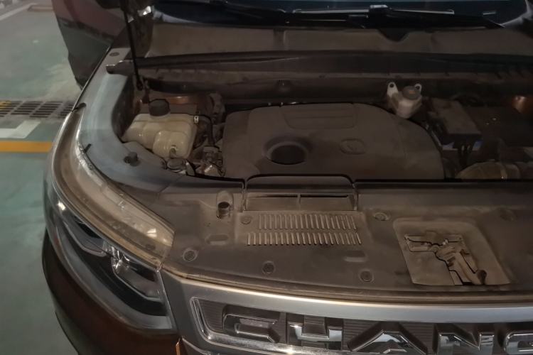 Used CHANGAN CS95 2017 2.0T Two-Wheel Drive Zhitu Edition Engine Bay Right