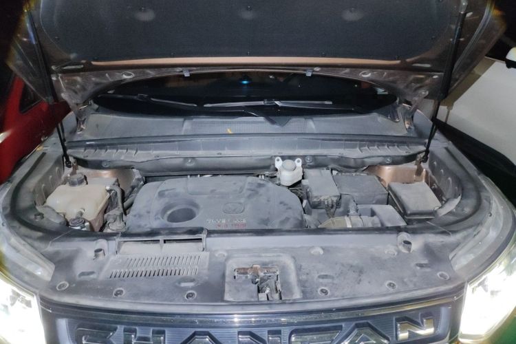 Used CHANGAN CS95 2017 2.0T Two-Wheel Drive Zhituo Edition Engine Bay