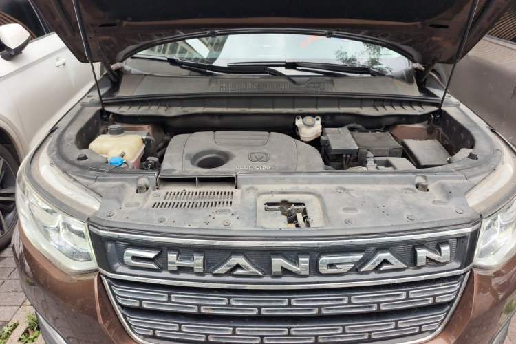 Used CHANGAN CS95 2017 2.0T Four-Wheel Drive ZhiZun Edition Engine Bay