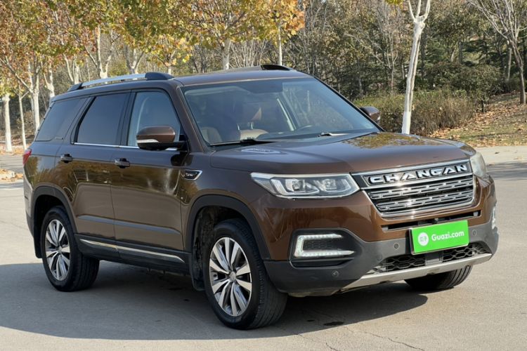 Used CHANGAN CS95 2017 2.0T Two-Wheel Drive Zhituo Edition Exterior 4