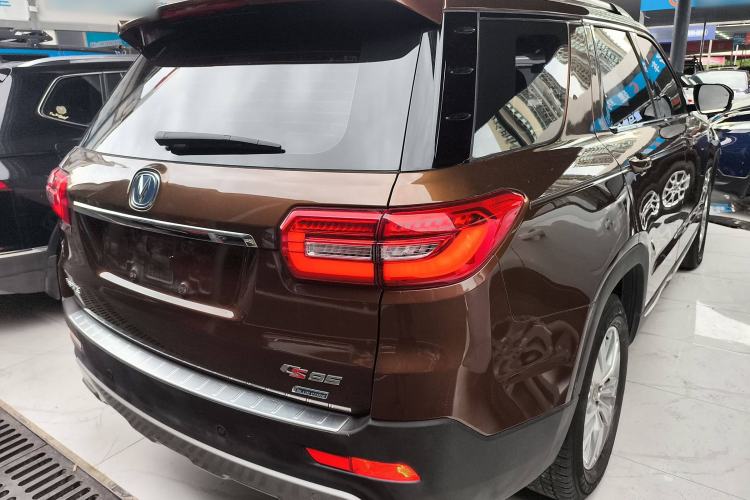 Used CHANGAN CS95 2017 2.0T Two-Wheel Drive Zhiyuan Edition Exterior 5