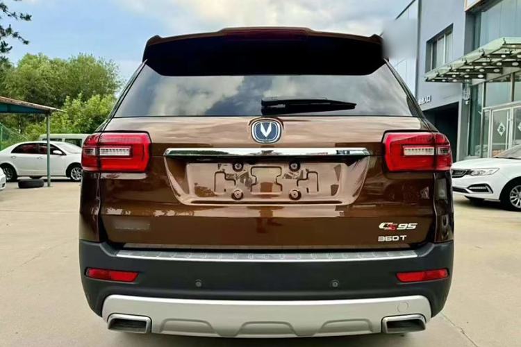 Used CHANGAN CS95 2017 2.0T Two-Wheel Drive Zhituo Edition Exterior 5