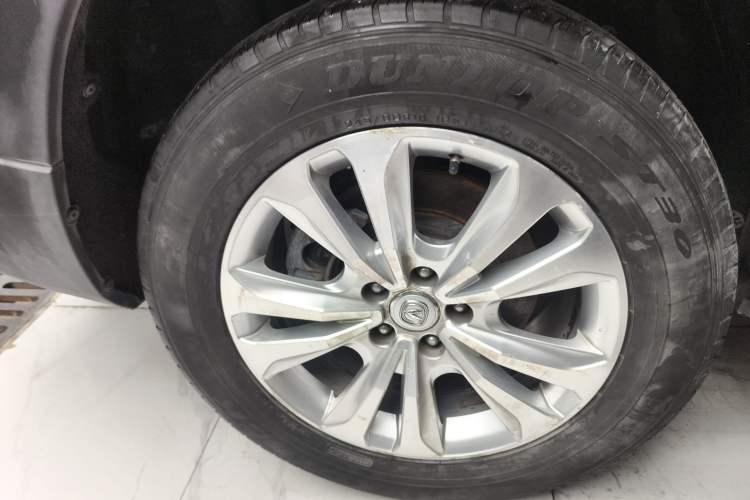Used CHANGAN CS95 2017 2.0T Two-Wheel Drive Zhiyuan Edition Exterior 8
