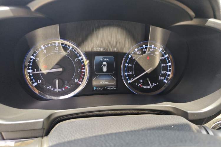 Used CHANGAN CS95 2017 2.0T Four-Wheel Drive ZhiZun Edition Instrument Cluster