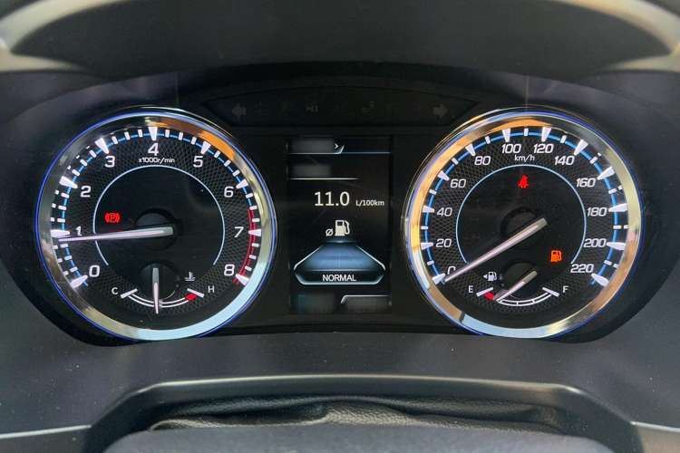 Used CHANGAN CS95 2017 2.0T Two-Wheel Drive Zhitu Edition Instrument Cluster