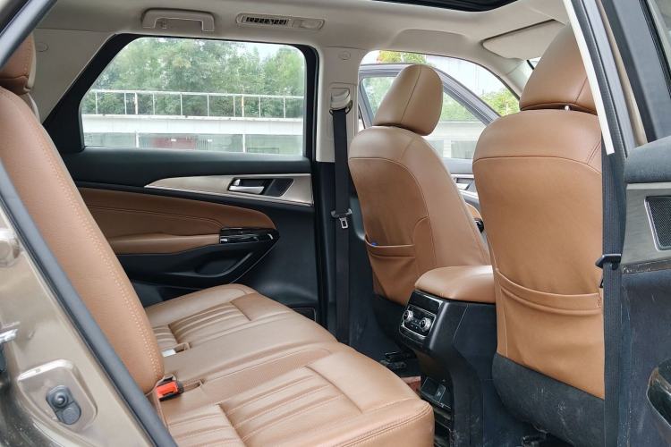 Used CHANGAN CS95 2017 2.0T Two-Wheel Drive Zhiyuan Edition Interior 10