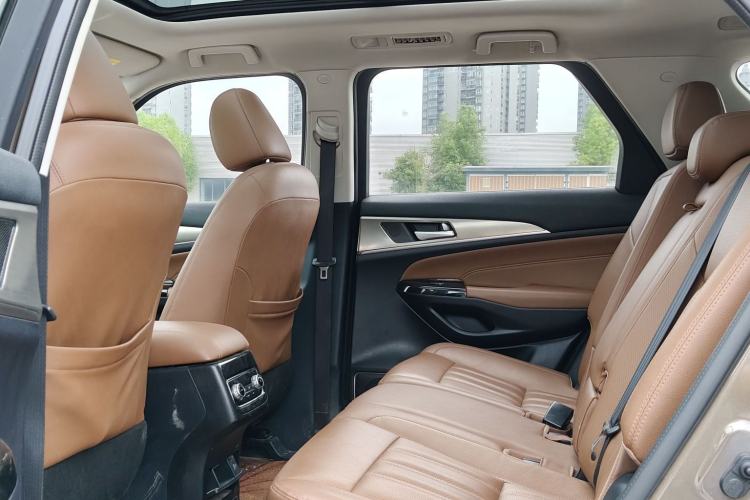 Used CHANGAN CS95 2017 2.0T Two-Wheel Drive Zhiyuan Edition Interior 12