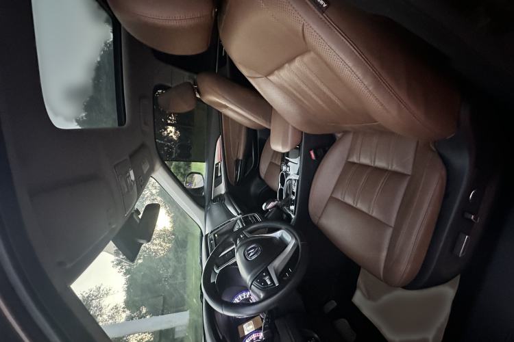 Used CHANGAN CS95 2017 2.0T Two-Wheel Drive Zhituo Edition Interior 4