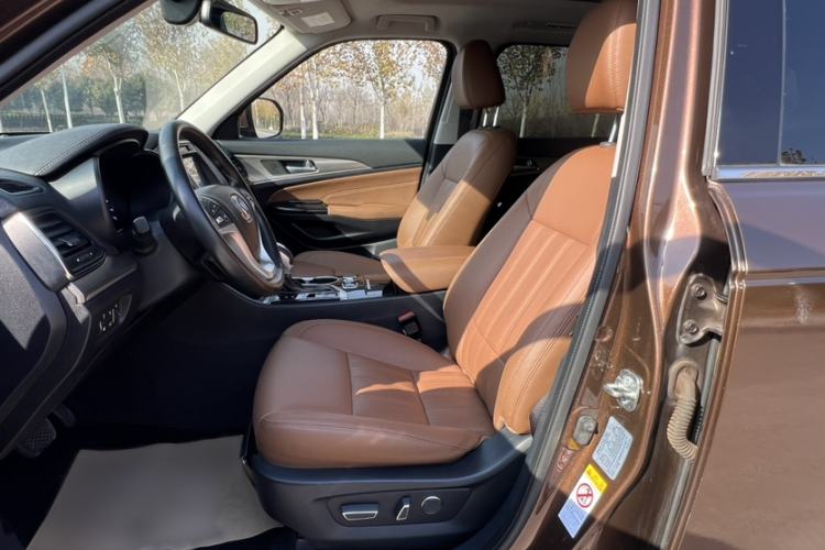 Used CHANGAN CS95 2017 2.0T Two-Wheel Drive Zhituo Edition Interior 5