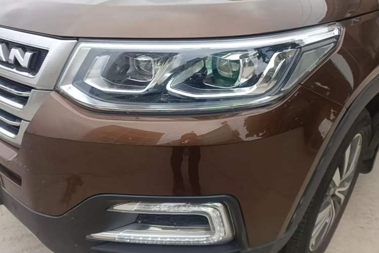 Used CHANGAN CS95 2017 2.0T Four-Wheel Drive SmartDrive Edition Left Front Headlight