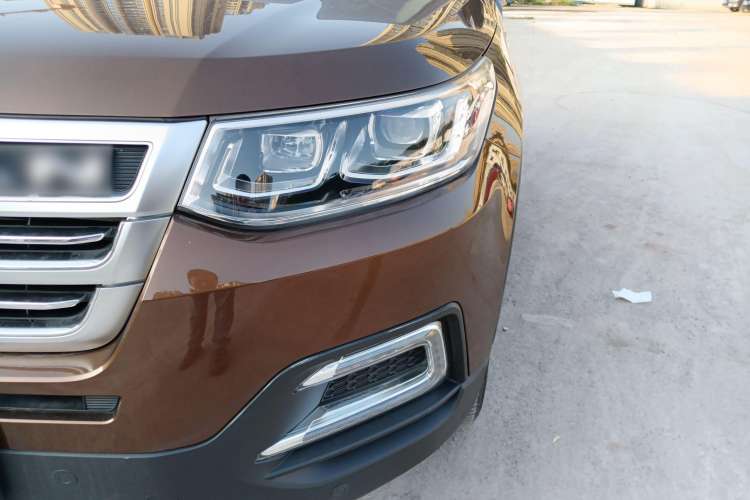 Used CHANGAN CS95 2017 2.0T Four-Wheel Drive SmartDrive Edition Left Front Headlight